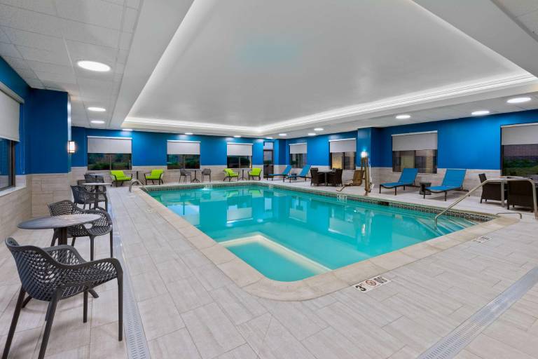 Hampton Inn Coventry-Warwick Area — photo 2