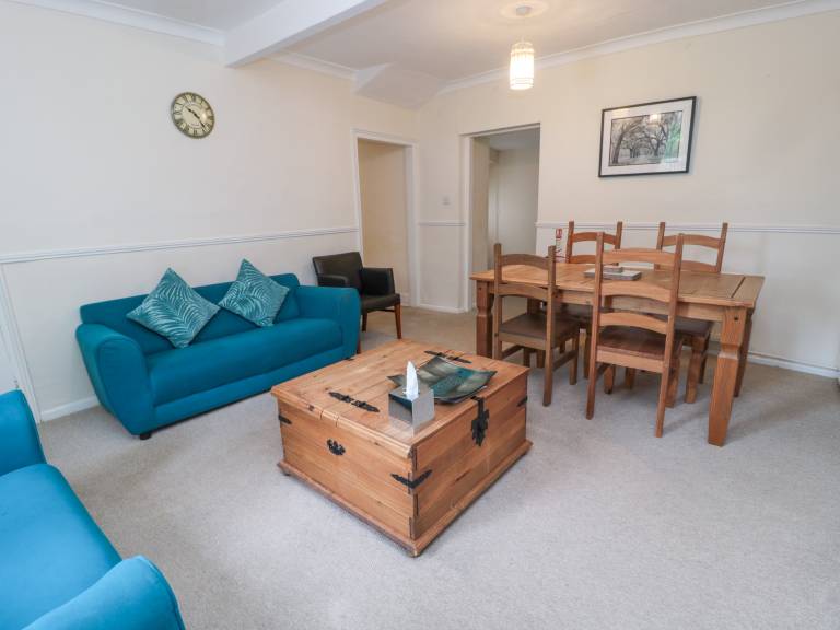 Family-friendly pleasant cottage with garden & hot tub | Pets allowed — photo 3