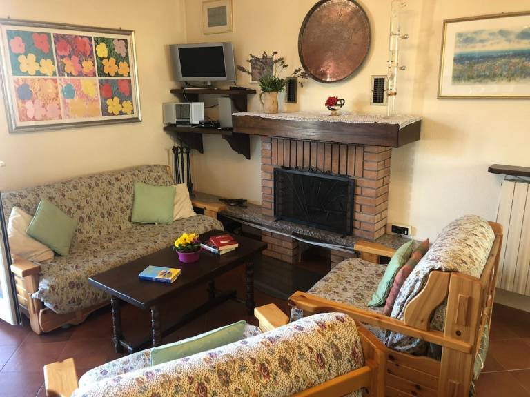 Holiday apartment with patio, pool & BBQ — photo 5
