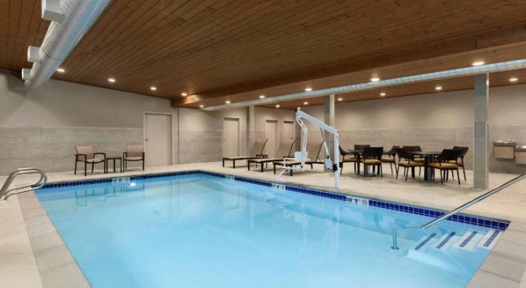 Hampton Inn and Suites Seattle/Renton — photo 4
