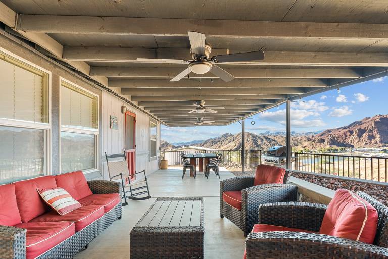 Bayview Beauty! Private River access and mountain views! in Parker, AZ