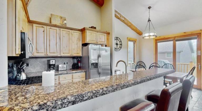 Fully equipped lovely vacation home with patio, pool & jacuzzi | Good for workation | Dogs allowed — photo 5