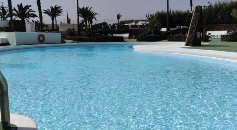 Holiday apartment with pool — photo 5