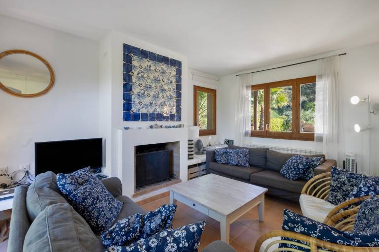 Villa with Garden and Pool 1000 Meters from the Beach — photo 4