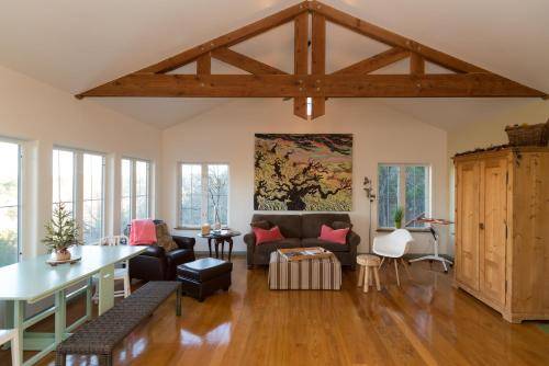The Rivery Retreat Choose from Luxury Guesthouse Cabin OR Suite in Lake Austin Hill Country