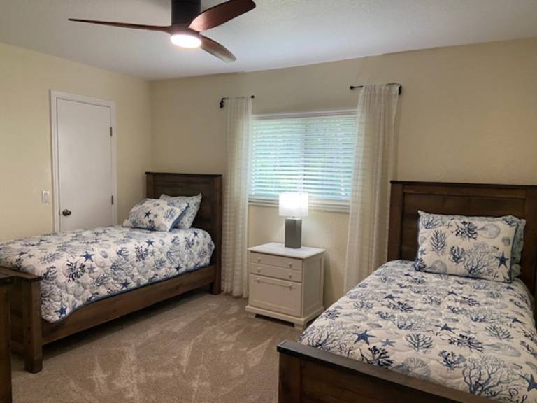 Manasota Key Beach Furnished Home with heated Private Pool — photo 4