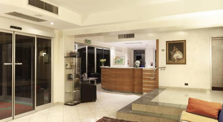 Augustus Hotel — photo 5