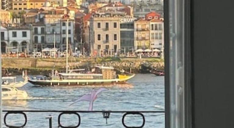 Rental apartment with terrace | Next to Dom Luís I Bridge | Pets allowed in Porto