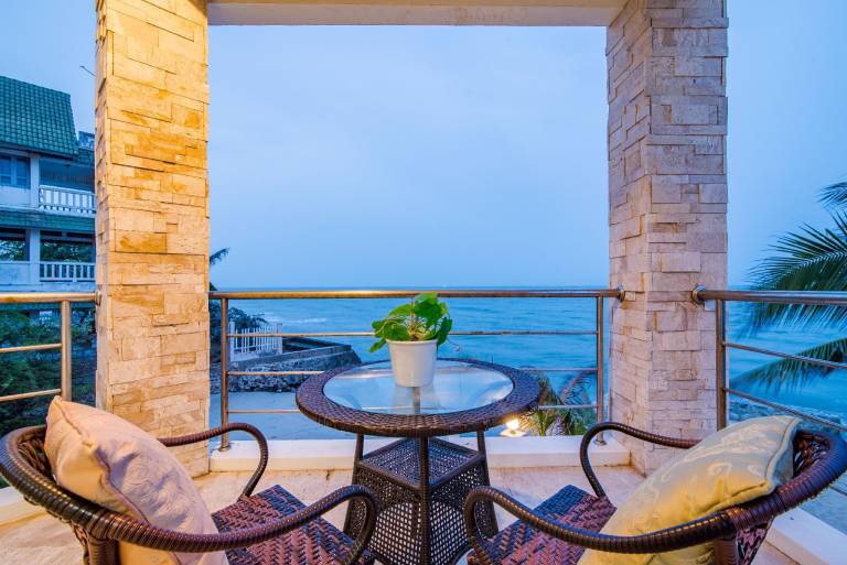 Charming rental apartment with pool & barbeque | Perfect for remote work | Pets are welcome — photo 3