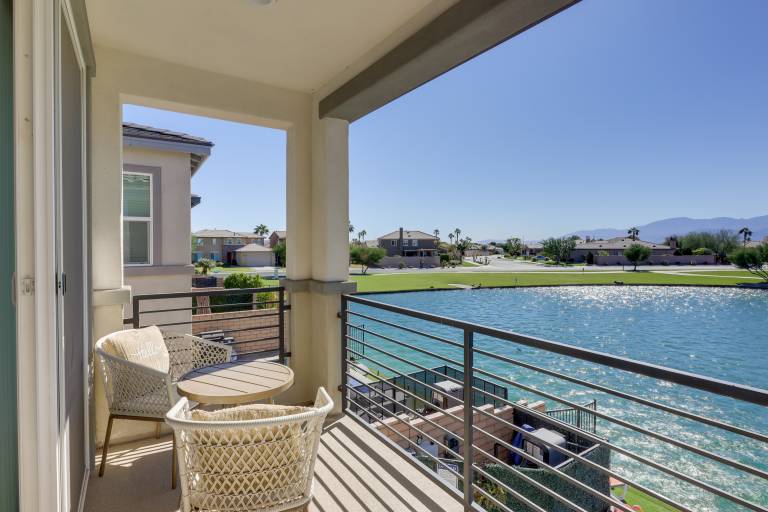 2 Mi to Fantasy Springs Casino: Lakefront Retreat! — photo 2