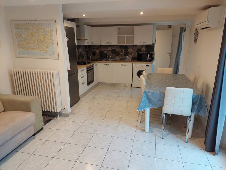 Rental apartment with garden — photo 2