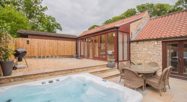 Charming house with garden, hot tub & barbecue | Dogs allowed — photo 4
