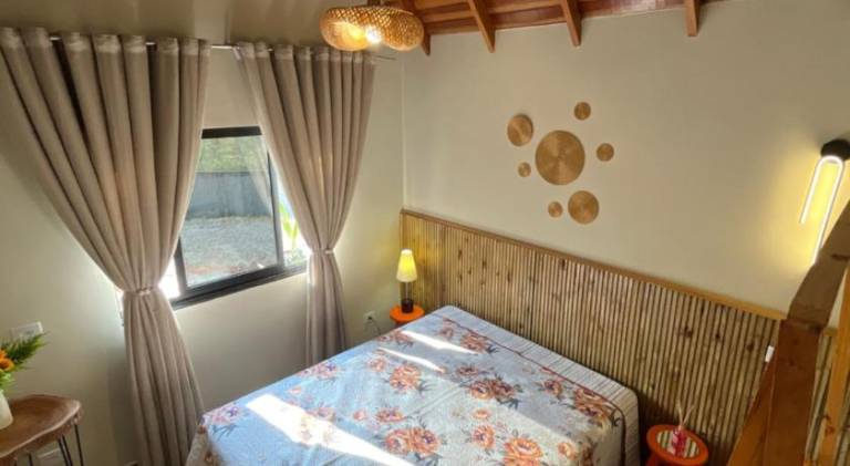 Chalet with yard | Pet-friendly — photo 4