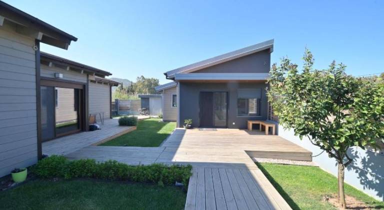 Vacation home with jacuzzi — photo 5