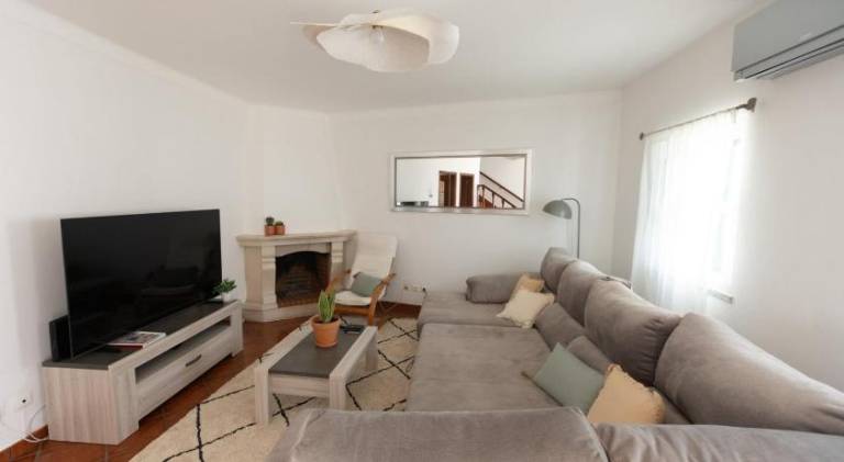 Rental apartment with grill & patio in Beja
