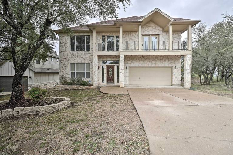 Villa Travis Landing