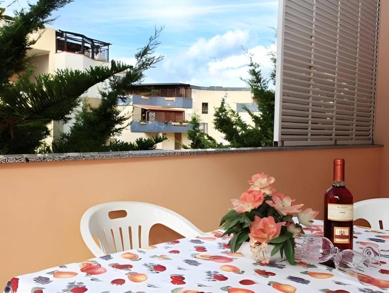 Nice serviced apartment with yard & patio | Pets are welcome in Alghero