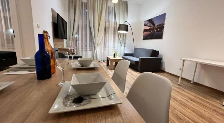 Apartment with terrace | Near Main Square | Suitable for remote work | Pet-friendly — photo 3