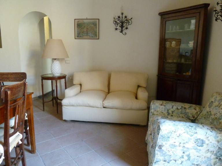 Rental apartment with 2 rooms for 5 persons — photo 2
