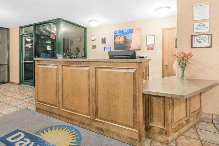 Days Inn by Wyndham West Rapid City — photo 5