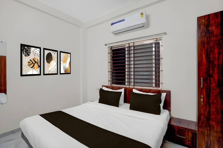 HOTEL TRISHA