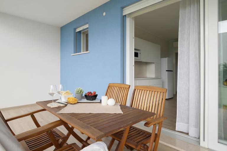 Rental apartment with fast internet & yard | City view — photo 3