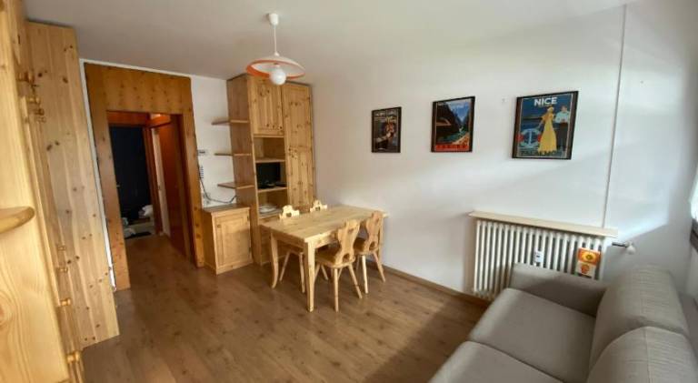 Rental apartment with terrace — photo 2