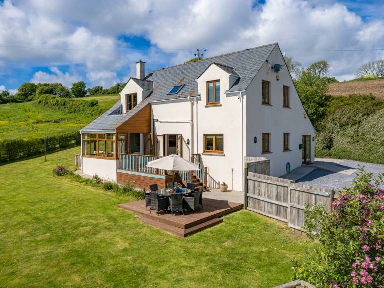 Children-friendly cottage with garden | Beach view | Beach nearby | Pet-friendly in Tenby
