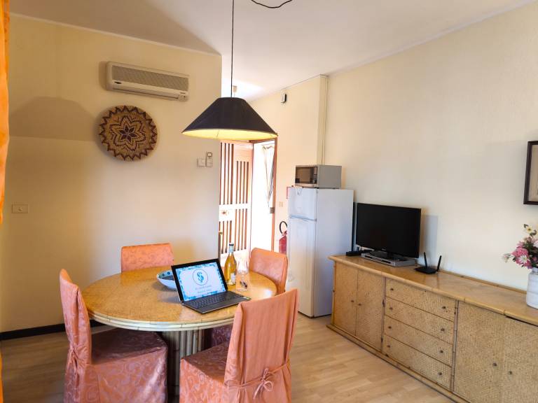 Holiday apartment with pool & terrace | Water view — photo 4