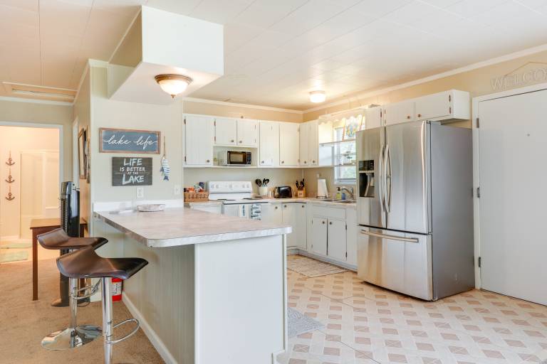 Pet-Friendly Canyon Lake Home - 2 Mi to Beach! — photo 2