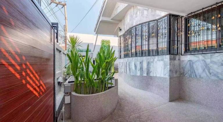 Luxury Thai Style Pool Villa in downtown Pattaya, close to Walking Street — photo 5