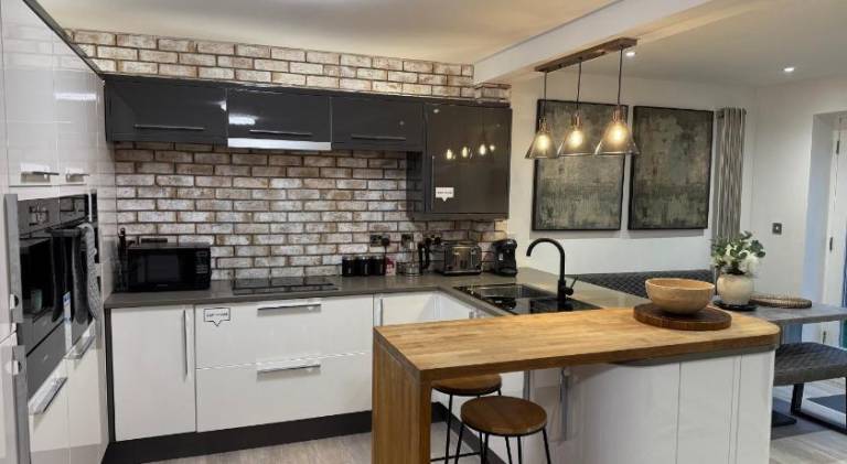 Villa with 2 rooms for 6 persons in Liverpool