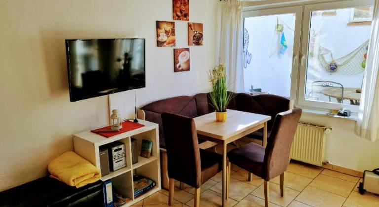 Apartment with yard, patio & barbecue in Sellin