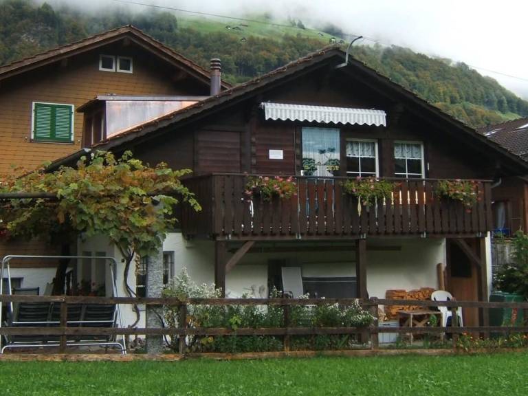 Ferienhaus mit Hund in Lungern, Brienzwiler für max. 4 Personen Ferienhaus mit Hund in Lungern, Brienzwiler für max. 4 Personen