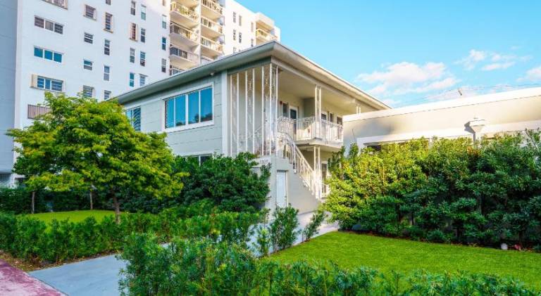 Rental apartment | Near South Beach | Pet-friendly in Miami Beach, FL