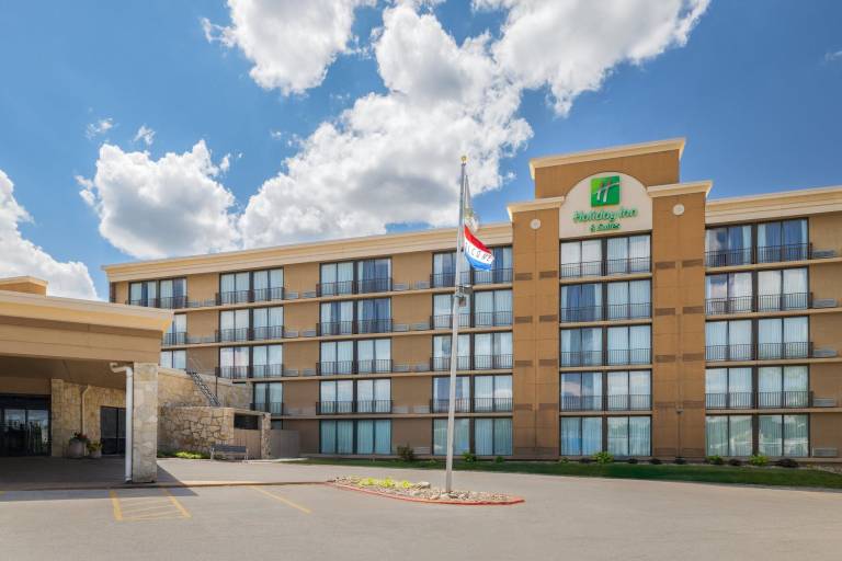 Holiday Inn Hotel & Suites Des Moines-Northwest By IHG in Urbandale, IA