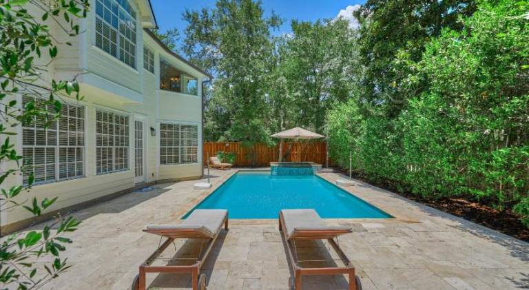 251 m&sup2; Ferienhaus