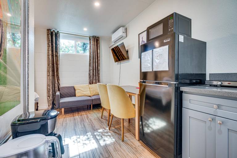 4 Mi to Old Pasadena Well Appointed Studio Stay
