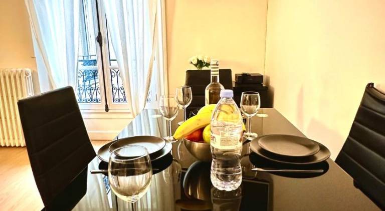 Charming rental apartment with terrace | Near Arc de Triomphe | Pets are welcome — photo 3