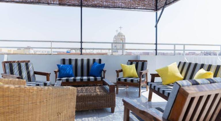 Holiday apartment with patio — photo 3