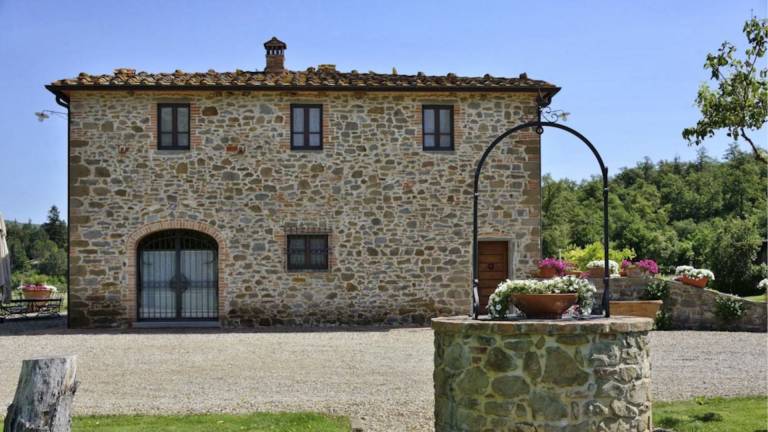 Beautiful farmhouse with heated pool and jacuzzi — photo 5