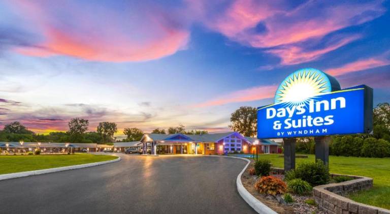 Days Inn by Wyndham Wauseon — photo 4