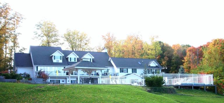 Bed and breakfast  Burdett