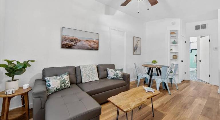 Apartment | Dogs allowed in Daytona Beach Shores, FL