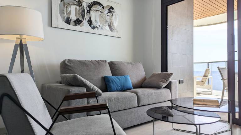 Family-oriented beautiful rental apartment with sauna, patio & heated pool | Sea view | Close to the beach | Dogs allowed — photo 4