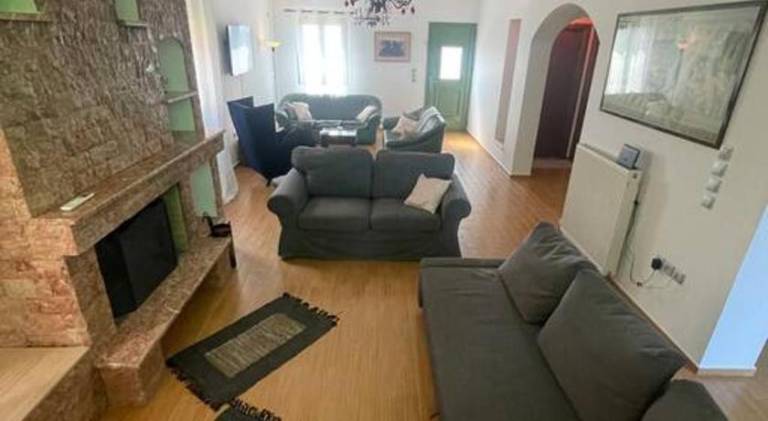 Villa with 4 rooms for 9 persons — photo 2