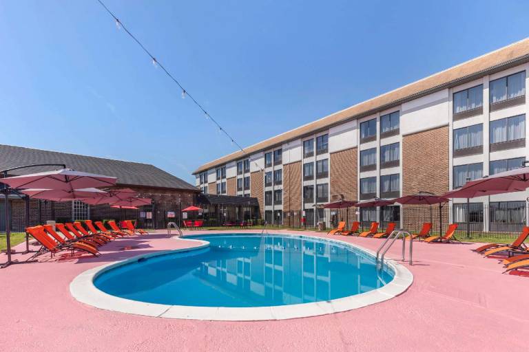 Comfort Inn & Suites Aberdeen near APG — photo 2