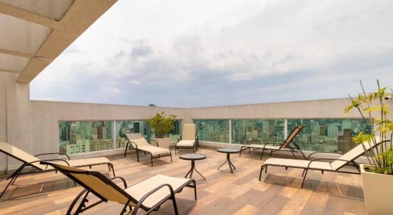 Rental apartment with pool & patio — photo 4