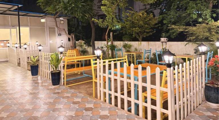 Flying Dutchman Hostel — photo 4