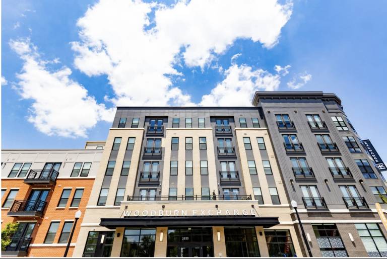 Spacious 3BR 3BA Suites Near Downtown Cincinnati